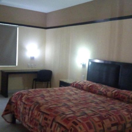 Jalyd Inn Irapuato Extérieur photo