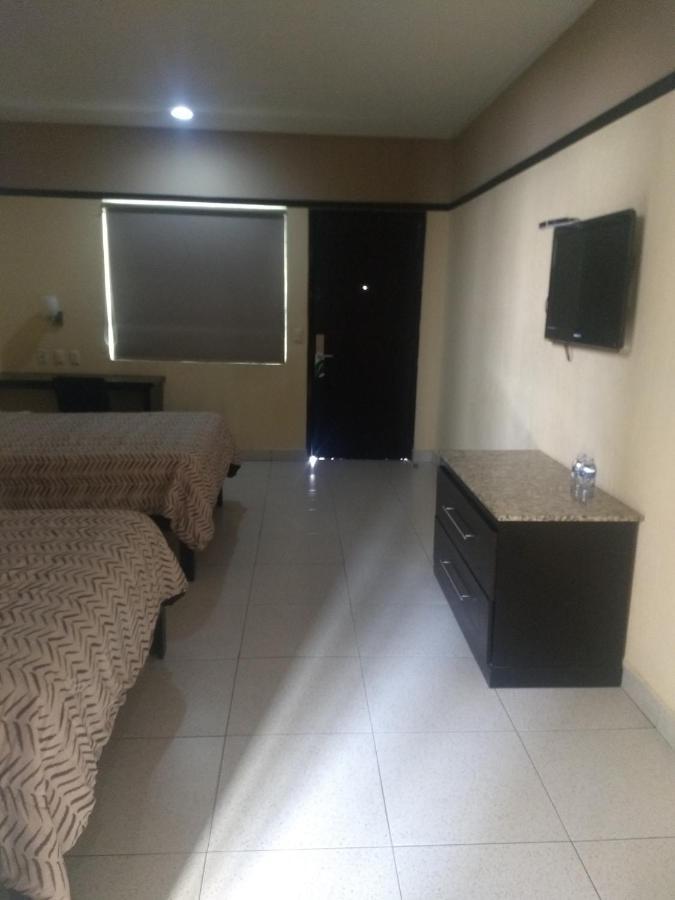 Jalyd Inn Irapuato Extérieur photo