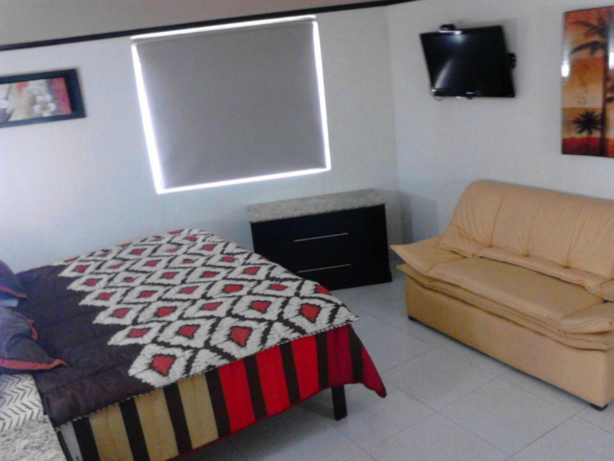 Jalyd Inn Irapuato Extérieur photo